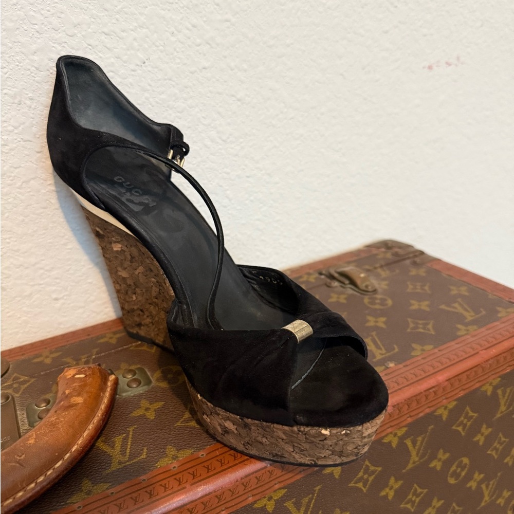 Gucci Black Wedge Heels with Suede Finish Size 37.5 (new condition)